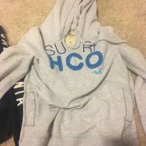 Hollister 3/4 sleeve sweatshirt medium